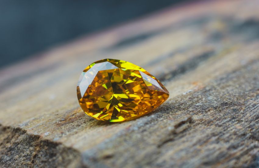 Best yellow sapphire for sale in Dubai