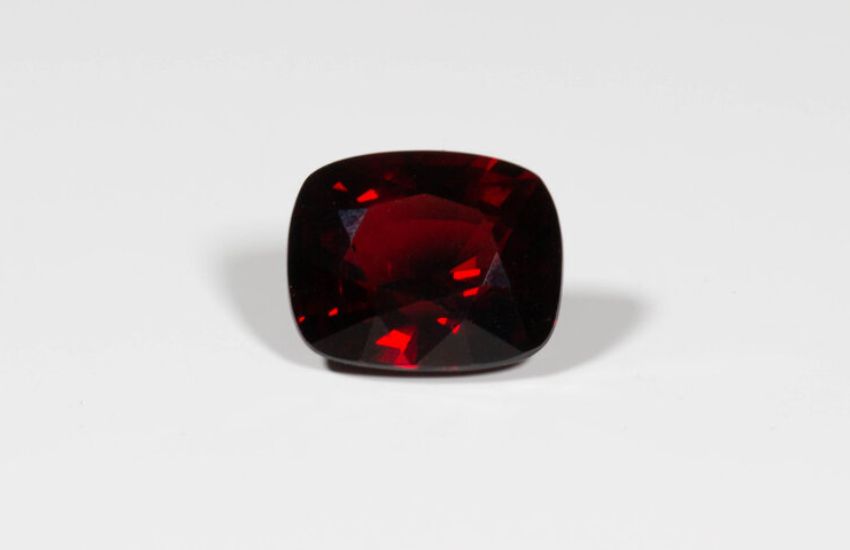 The Best Supplier of Spinel in the UAE